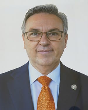 Fotografía del Dr. Ricardo Humberto Raña Garibay